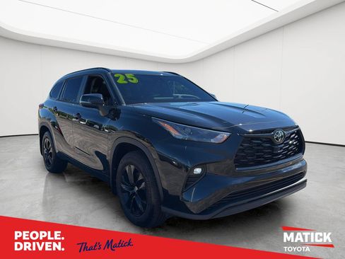 Used 2025 Toyota Highlander XLE AWD/4WD image 1