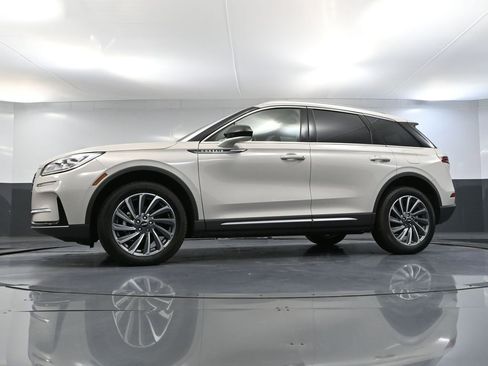 Used 2023 Lincoln Corsair Reserve image 53