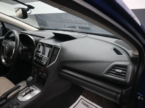Used 2017 Subaru Impreza 2.0i Premium image 9