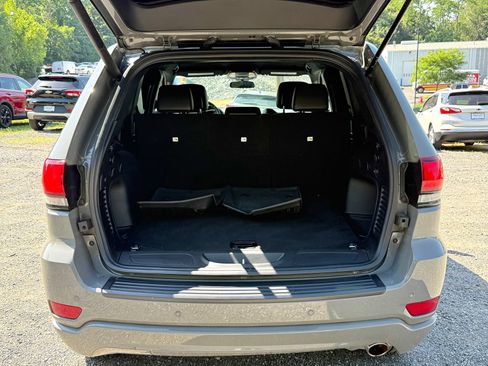 Used 2021 Jeep Grand Cherokee Laredo X AWD/4WD image 10