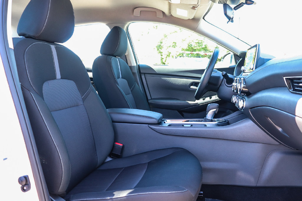 Certified 2025 Nissan Sentra SV FWD image 16