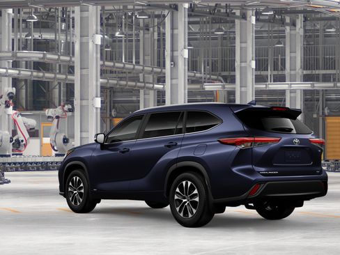 New 2026 Toyota Highlander XLE AWD/4WD image 8