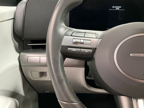 Used 2025 Hyundai Kona SEL image 18