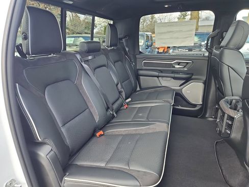 New 2026 RAM 1500 Laramie AWD/4WD image 15