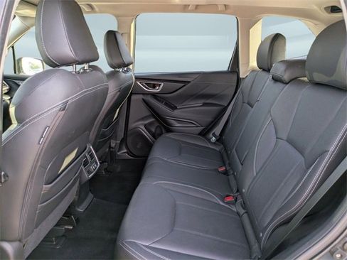 Used 2019 Subaru Forester Limited image 15