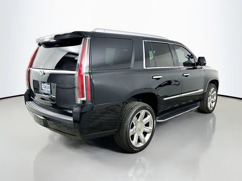 Used 2019 Cadillac Escalade Luxury image 8