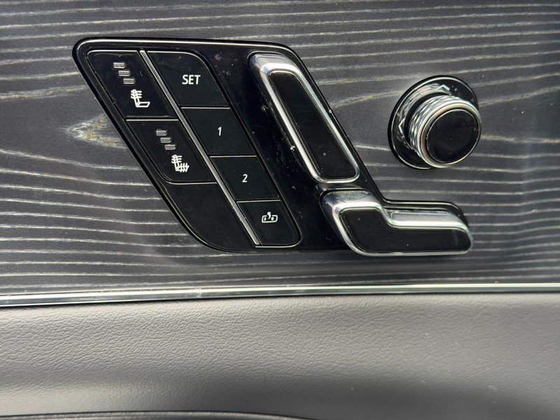 Used 2024 Cadillac Lyriq Sport AWD/4WD image 17