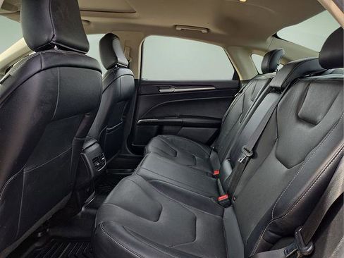 Used 2020 Ford Fusion Titanium image 12