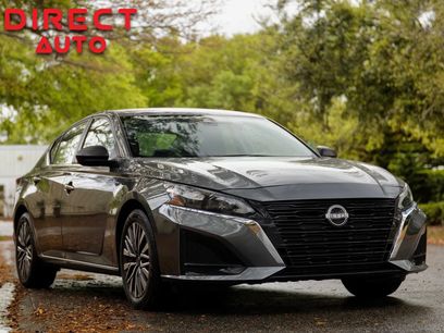 Used 2024 Nissan Altima 2.5 SV