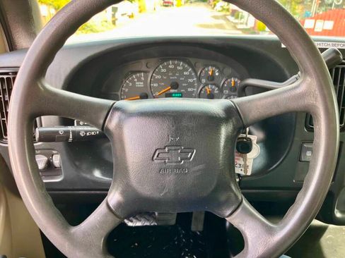 Used 2008 Chevrolet Kodiak C4500 2WD Regular Cab image 14