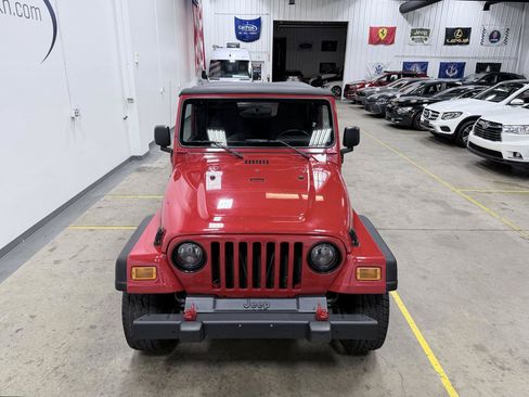 Used 2005 Jeep Wrangler Unlimited AWD/4WD image 2