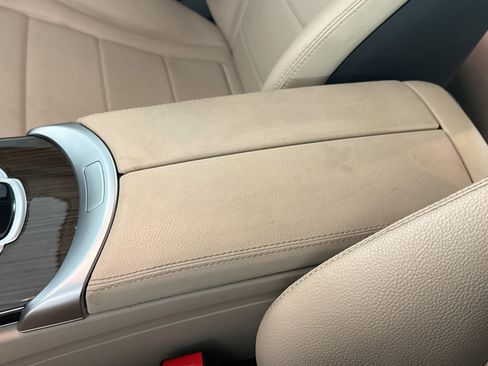 Used 2019 Mercedes-Benz C 300 Sedan image 18