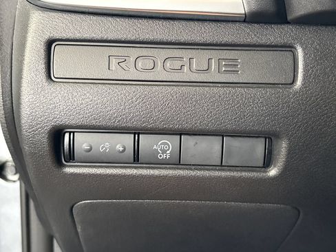 Used 2024 Nissan Rogue S AWD/4WD image 38