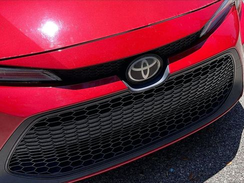 Used 2020 Toyota Corolla LE FWD image 34