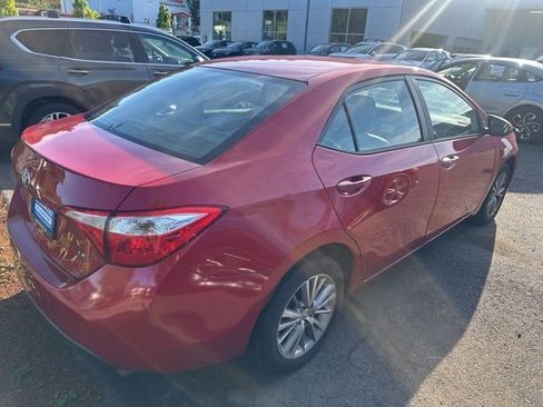 Used 2015 Toyota Corolla LE FWD image 3