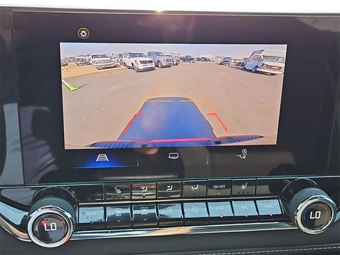 Used 2023 Chevrolet Colorado LT w/ LT Convenience Package II image 21