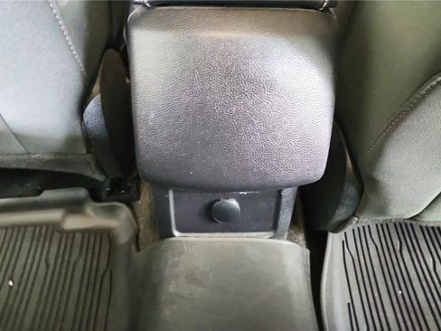 Used 2017 Ford Fusion SE image 30