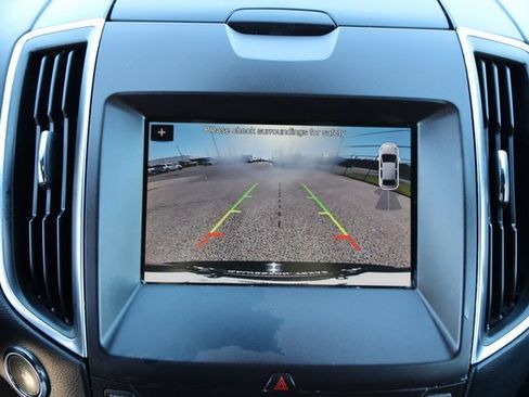 Used 2019 Ford Edge ST image 18