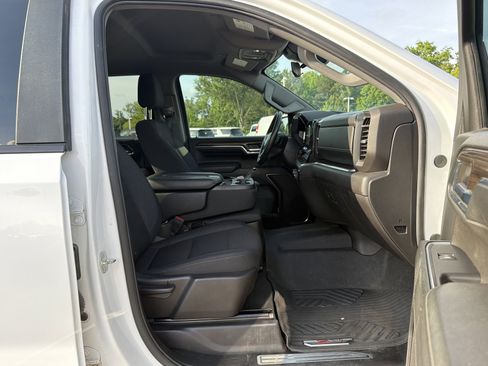 Used 2024 Chevrolet Silverado 1500 RST w/ Z71 Off-Road Package AWD/4WD image 33
