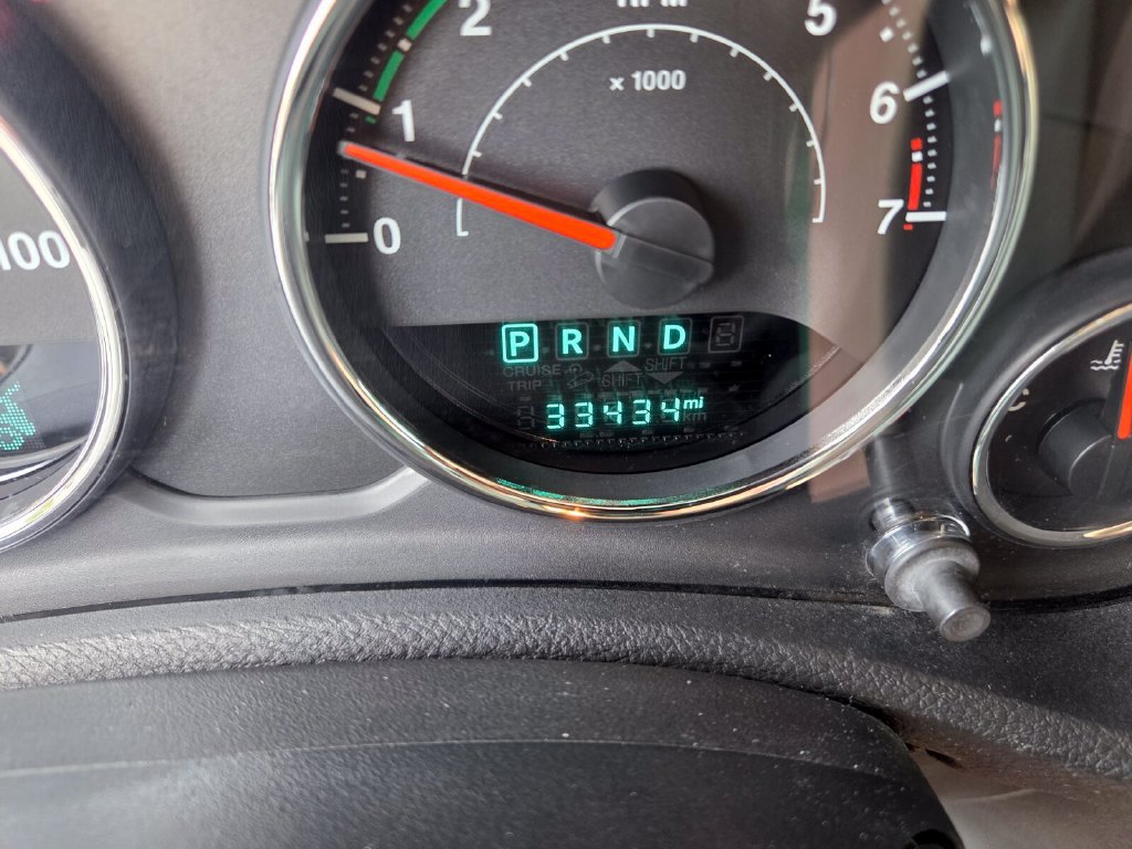 Used 2018 Jeep Wrangler Sport w/ Connectivity Group AWD/4WD image 30