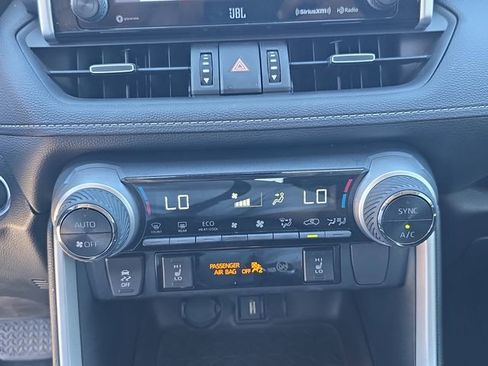 Used 2021 Toyota RAV4 Limited image 24