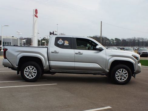 Used 2024 Toyota Tacoma SR5 image 22