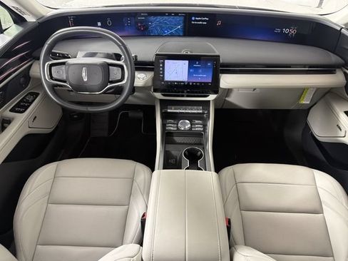 Used 2026 Lincoln Nautilus Premier w/ Equipment Group 102A AWD/4WD image 2