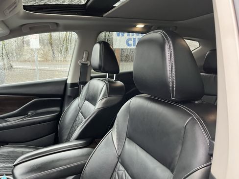 Used 2020 Nissan Murano Platinum w/ Cargo Package image 17