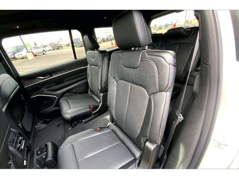 New 2026 Jeep Grand Cherokee L Limited image 11