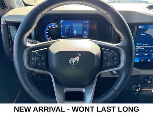 Used 2023 Ford Bronco Badlands image 5