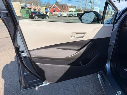 Used 2021 Toyota Corolla LE w/ Carpet Mat Package (TMS) image 20