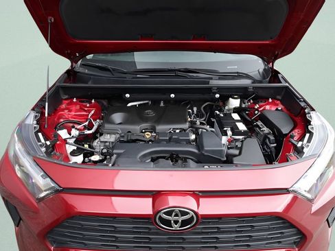 Certified 2025 Toyota RAV4 XLE AWD/4WD image 9