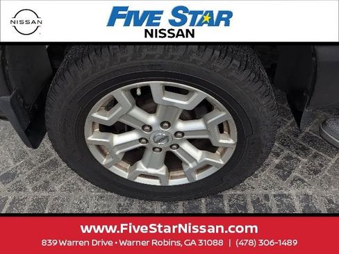 Used 2017 Nissan Titan SV RWD image 9