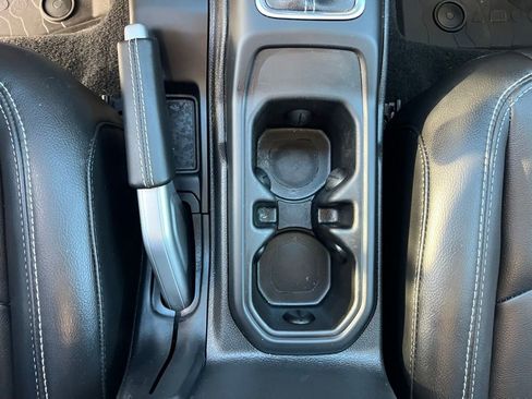 Used 2022 Jeep Gladiator Overland w/ Popular Equipment Package image 30