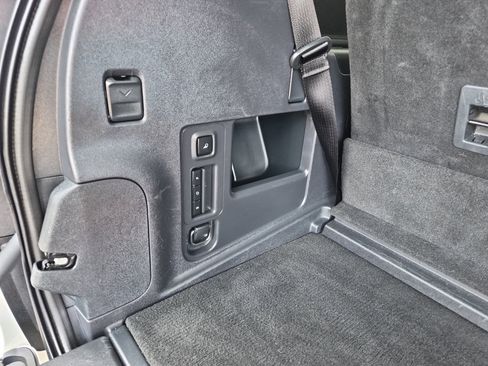 Used 2025 Ford Expedition Active image 19