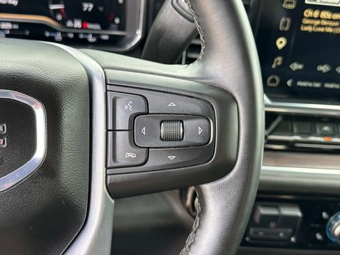Used 2025 GMC Sierra 1500 SLT AWD/4WD image 30