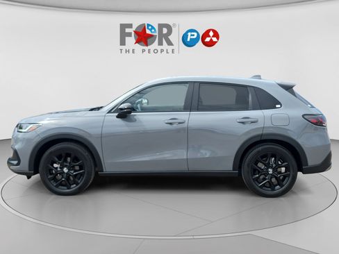 Used 2025 Honda HR-V Sport image 2