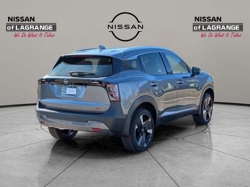 New 2025 Nissan Kicks SR image 5