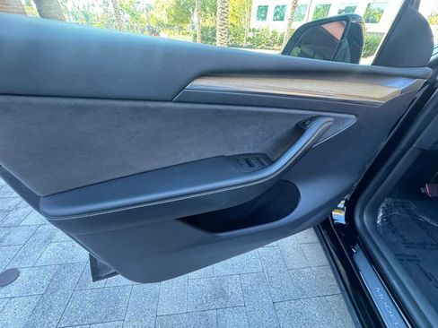 Used 2023 Tesla Model Y Long Range AWD/4WD image 33