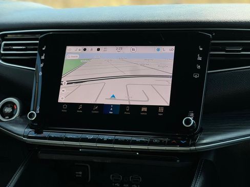 Used 2024 Jeep Wagoneer Series II w/ Flexible Seating Group image 23