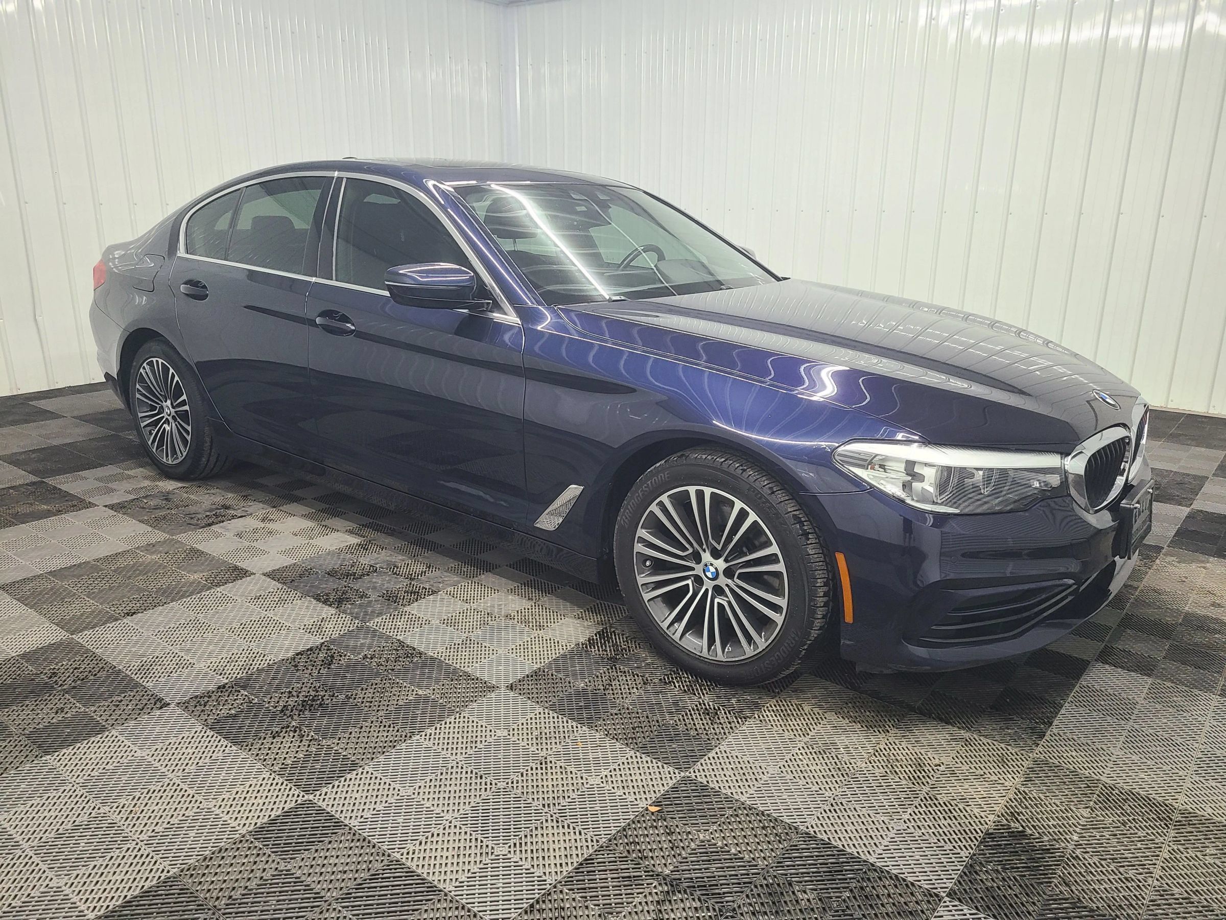 Used 2019 BMW 540i xDrive w/ Convenience Package AWD/4WD image 13