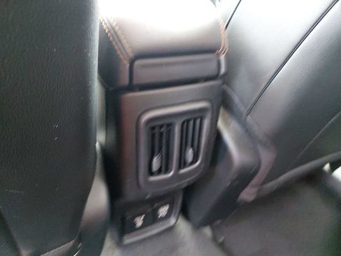 Used 2018 Jeep Compass Limited AWD/4WD image 13