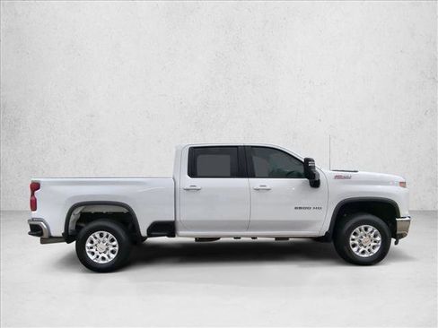 Used 2021 Chevrolet Silverado 2500 LT w/ Z71 Off-Road Package image 4