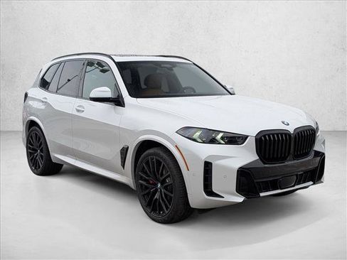New 2026 BMW X5 xDrive40i w/ M Sport Package AWD/4WD image 7
