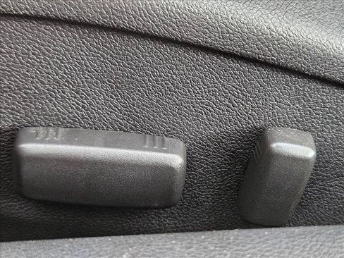 Used 2010 Chevrolet Camaro LT RWD image 16