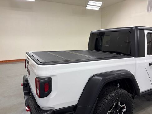 Used 2021 Jeep Gladiator Rubicon w/ Cold Weather Group AWD/4WD image 29