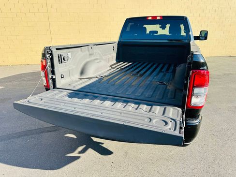 Used 2024 RAM 3500 Big Horn w/ Night Edition AWD/4WD image 26