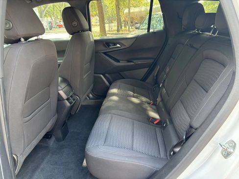 Used 2025 Chevrolet Equinox LT FWD image 34