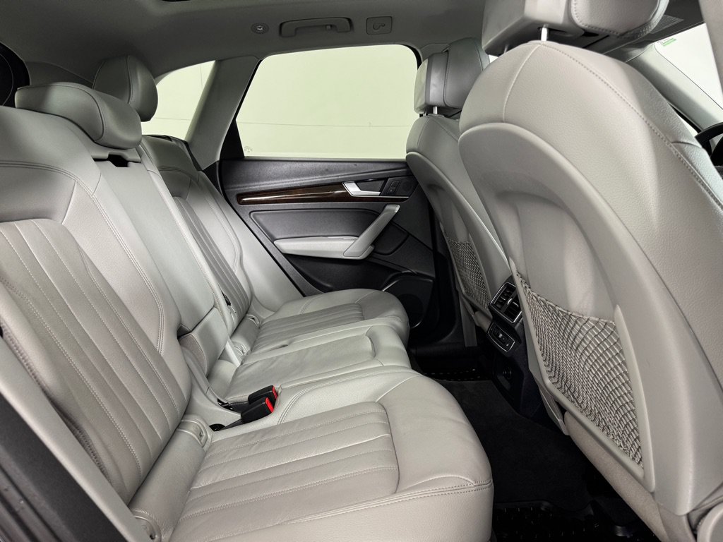 Used 2018 Audi Q5 2.0T Premium Plus w/ Premium Plus Package AWD/4WD image 25