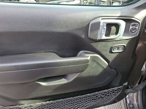 Certified 2021 Jeep Wrangler Sport S image 10